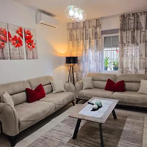 Apartment Grace's Centre, Shkoder
